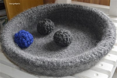 felted wool cat bed, tovet ull katteseng